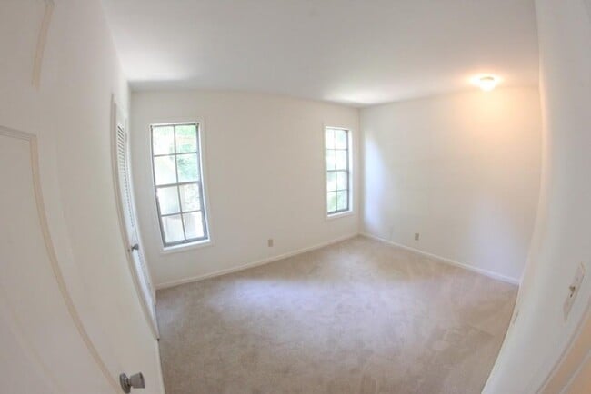 Photo - 1455 Southland NE Vis