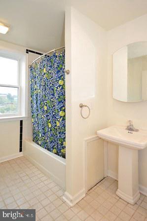 Photo - 205 Bridge St