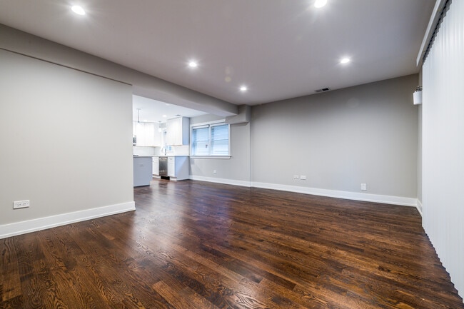 Photo - 3822 N Kenneth Ave Unidad 1