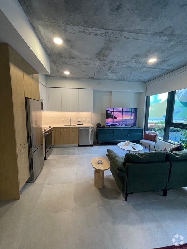 Building Photo - 349 NW 31st St Unit S1 Rental