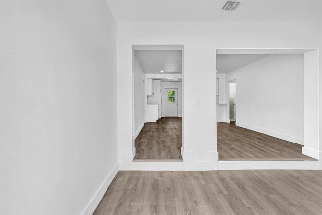 Photo - 1845 Sherman St