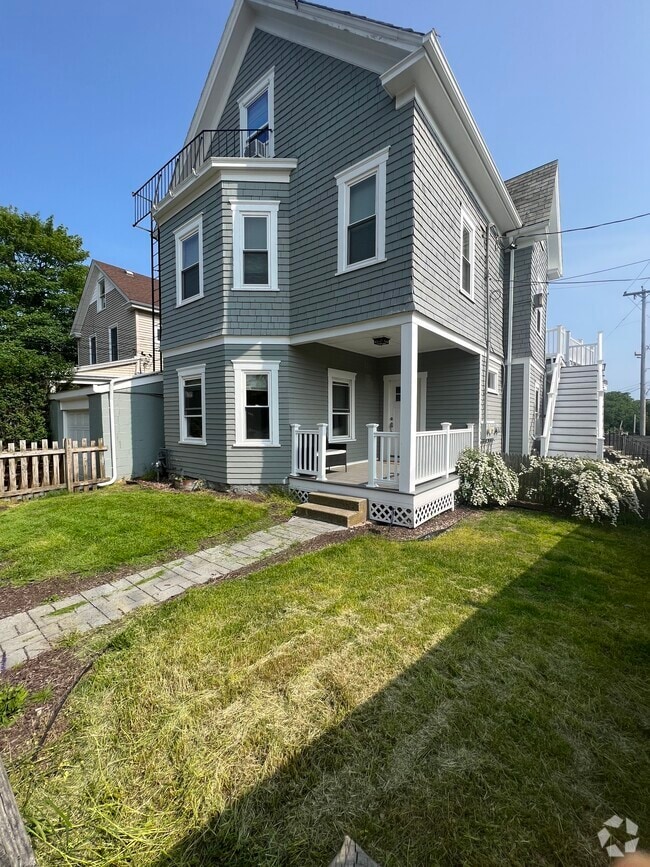 Building Photo - 17 Vernon Ave Rental