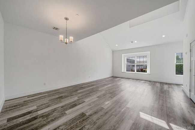 Photo - 104 Dover St