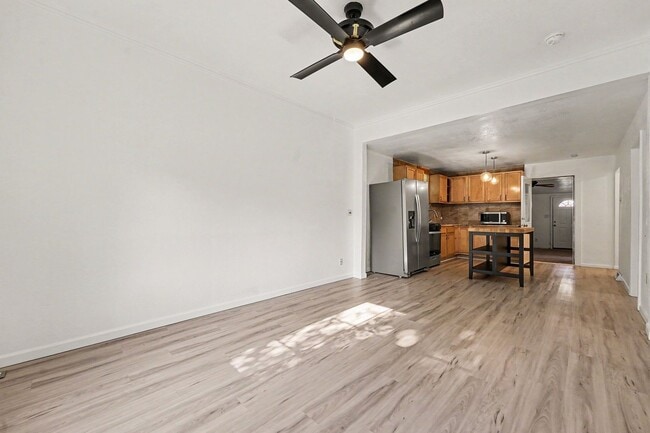 Photo - 3537 Lipan St