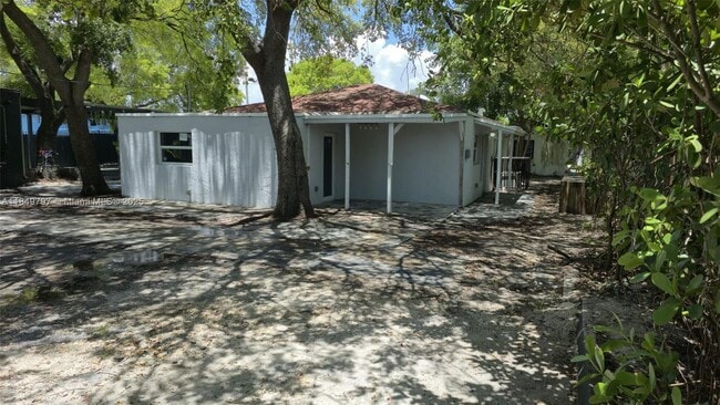 Building Photo - 181 NW 44th St Unit 181 Rental