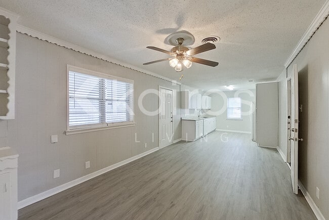 Photo - 738 Willowood Ln