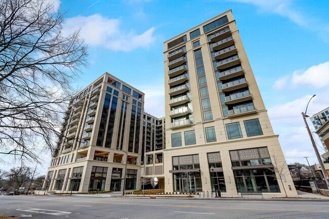 99 West Paces