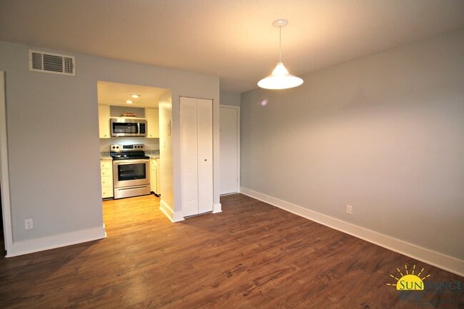 101 Old Ferry Rd