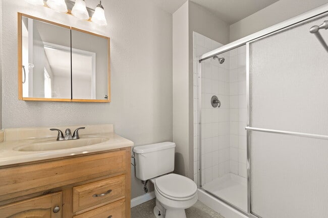 Photo - 9101 Newhall Dr