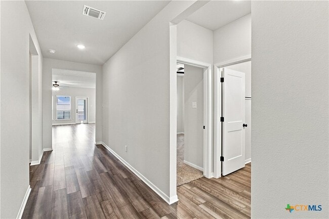 Photo - 2827 Fox River Dr