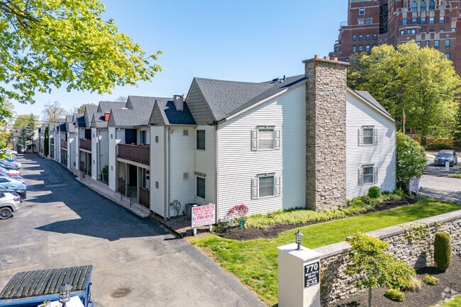 West Ferry Place Apartments