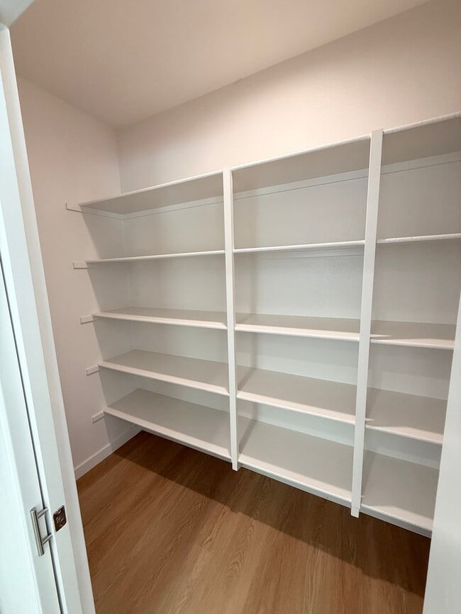 2201-2217 Bonita Ct