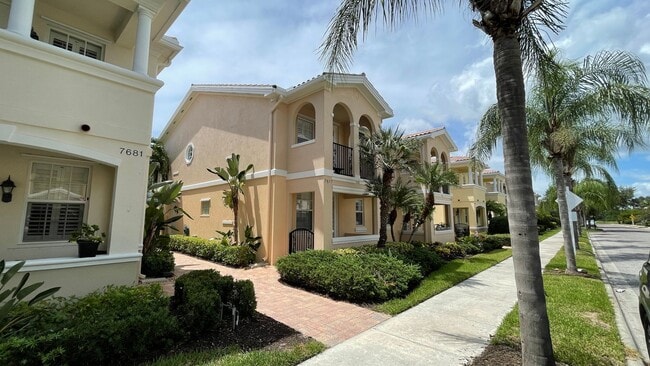 Furnished Short Term Rental - Furnished Short Term Rental Townhome