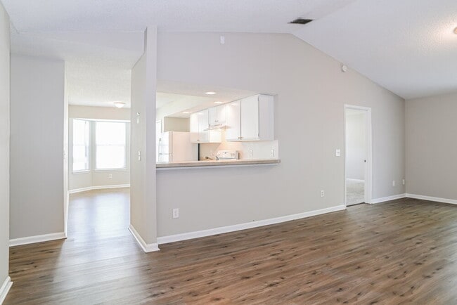 Photo - 7811 Aquarius Cir S