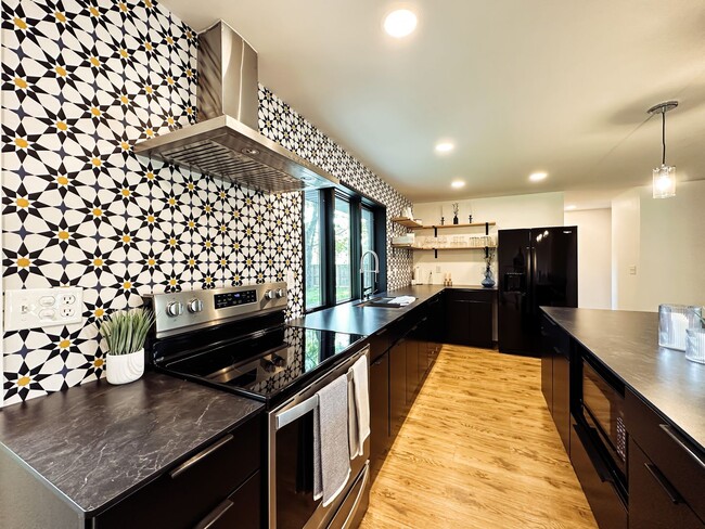 Photo - Beautiful 3 Bed 2.5 Bath Home!