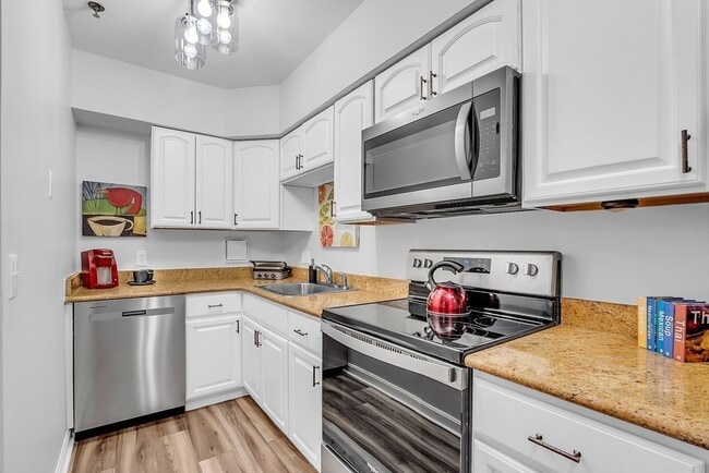 Building Photo - 200 Market St Unit 117