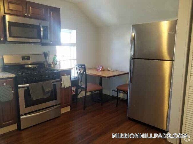 Building Photo - 10 Rockville Park Rental