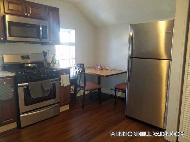 Building Photo - 10 Rockville Park Rental