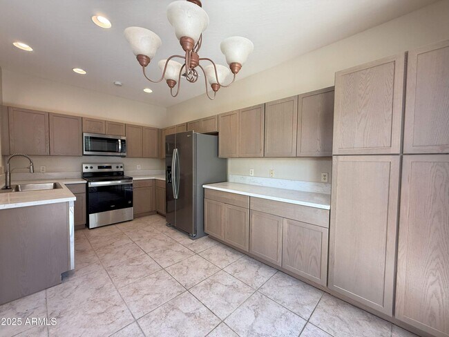 Photo - 137 W Mountain Sage Dr
