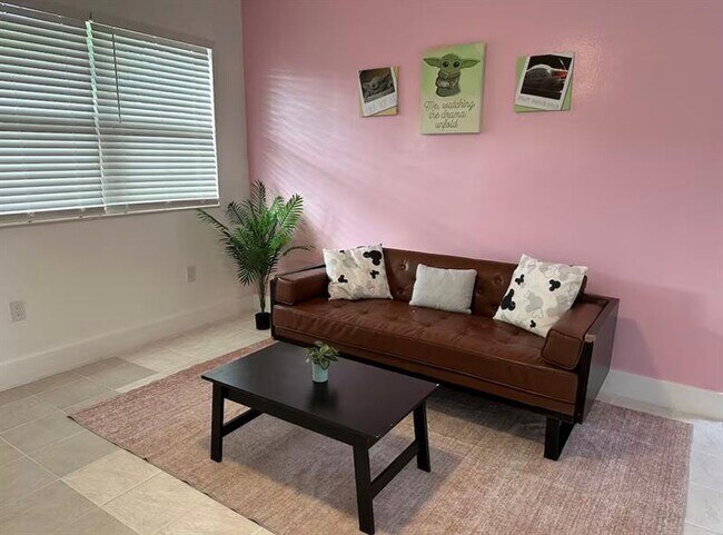 Photo - 1861 NE 161st St