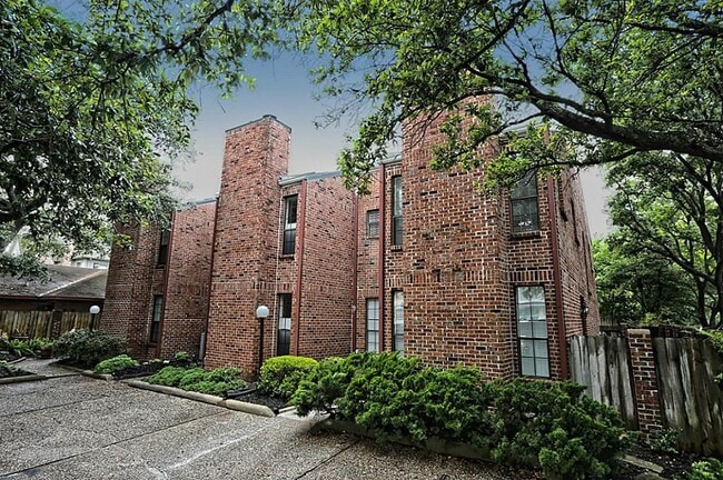 Building Photo - 2602 W Holcombe Blvd Rental