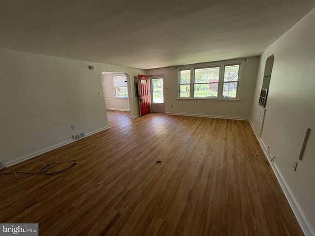 Photo - 2515 Woodleigh Rd
