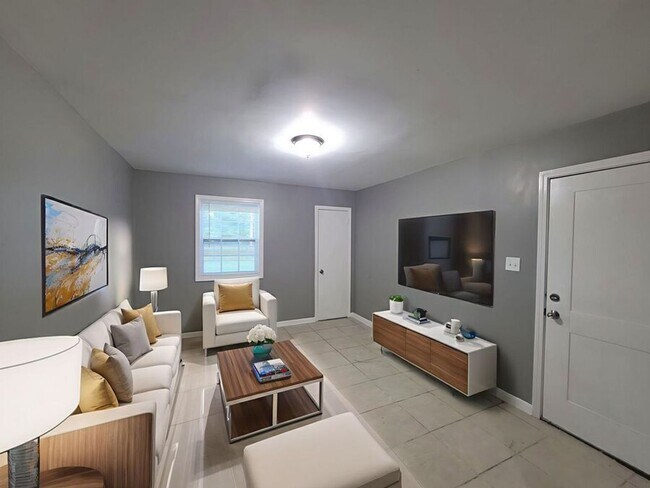 Photo - 4649 Royal Ridge Dr Unit 8