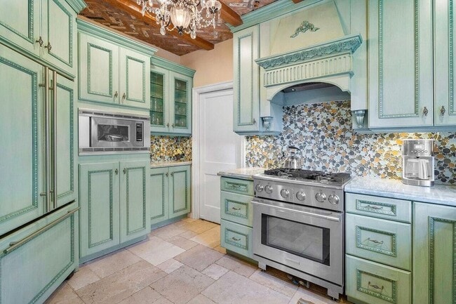 Photo - 521 N Swinton Ave