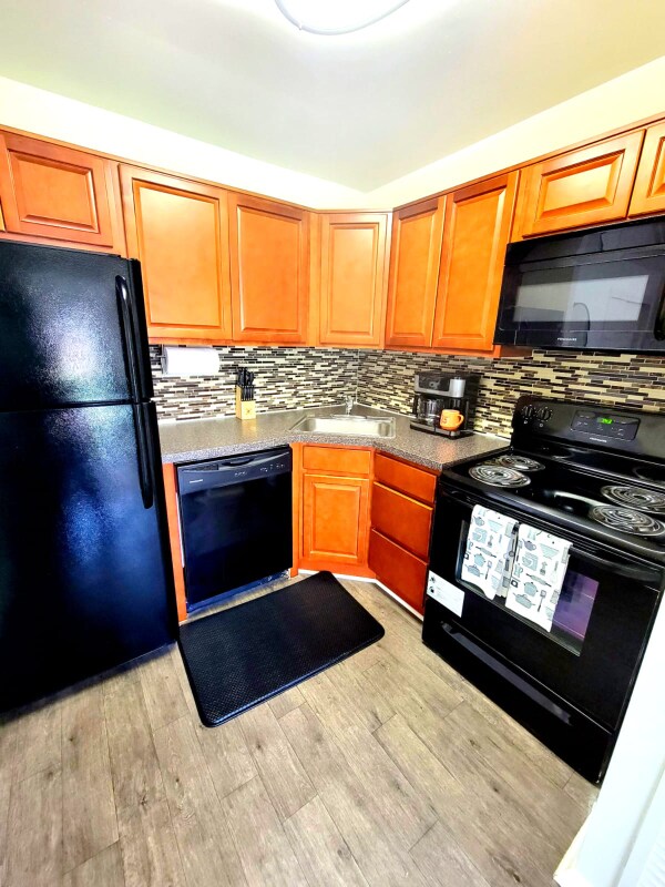 Photo - 19 Debonair Ct House