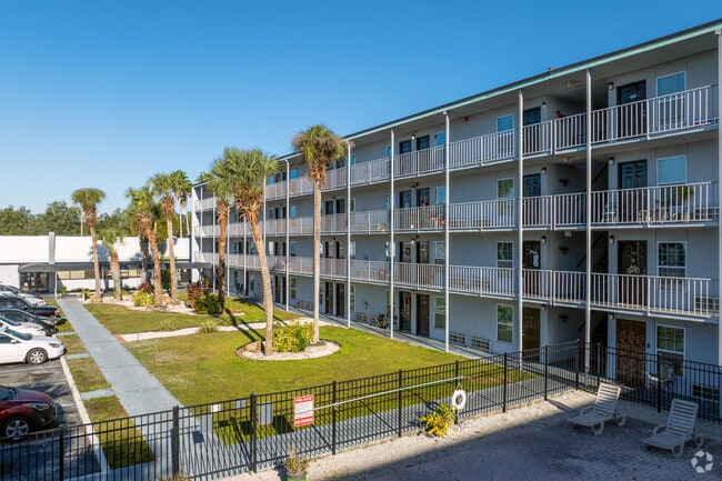 201 Simpson Rd Kissimmee, FL 34744-4452