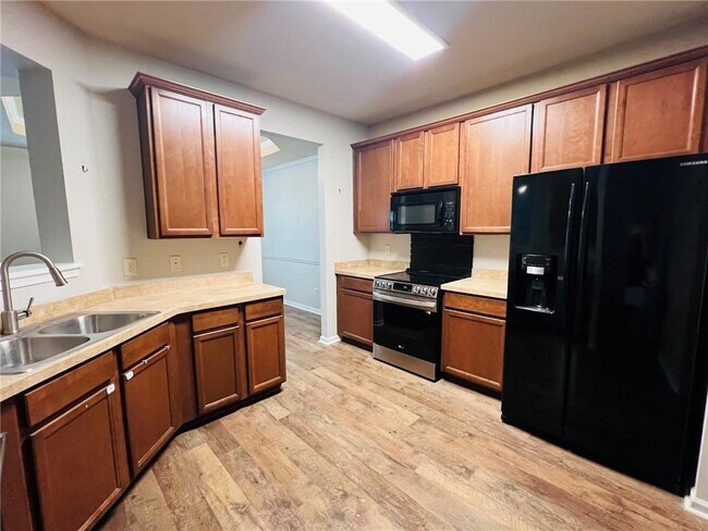 Photo - 302 Alcovy Way