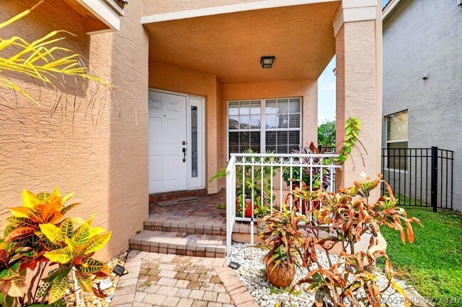 5018 Starblaze Dr