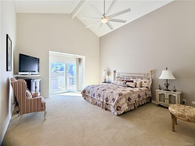 Photo - 23446 Blythe St