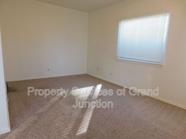 Photo - 925 N 10th St