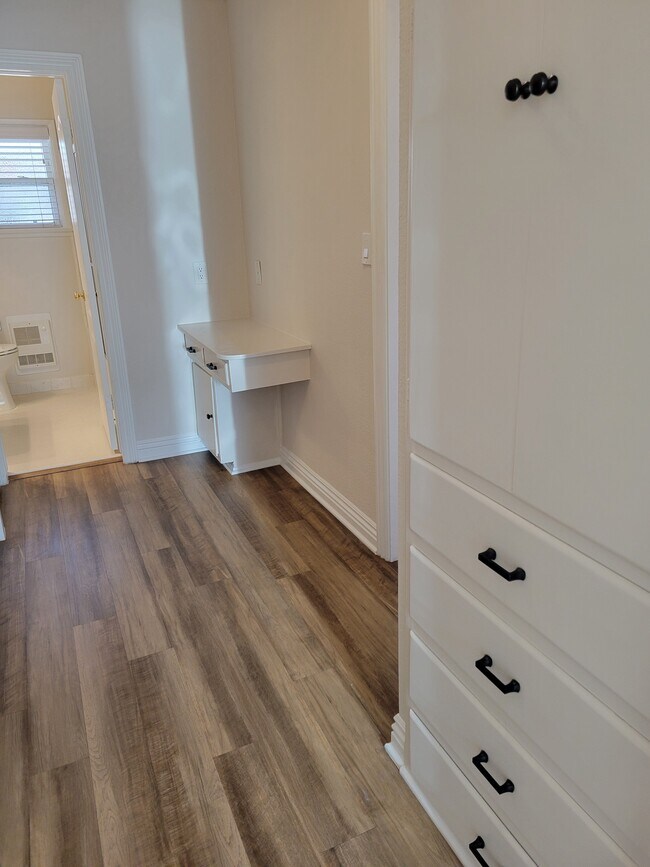 Photo - 4401-4411 E Ocean Blvd