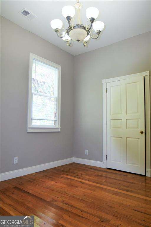 Photo - 242 Dodd Ave SW