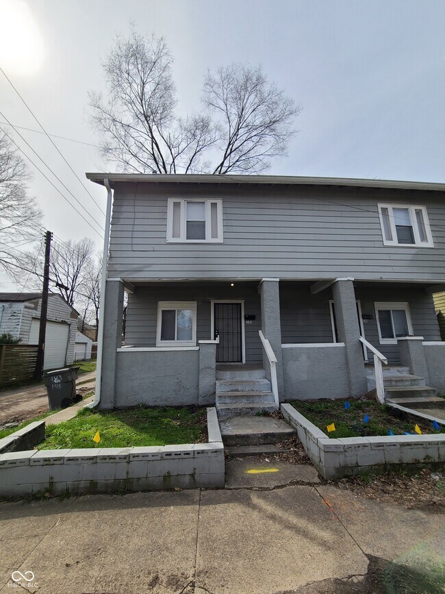 Photo - 145 W 35th St