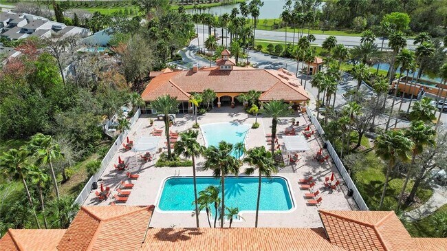 Photo - 5463 Vineland Rd Unit 5306