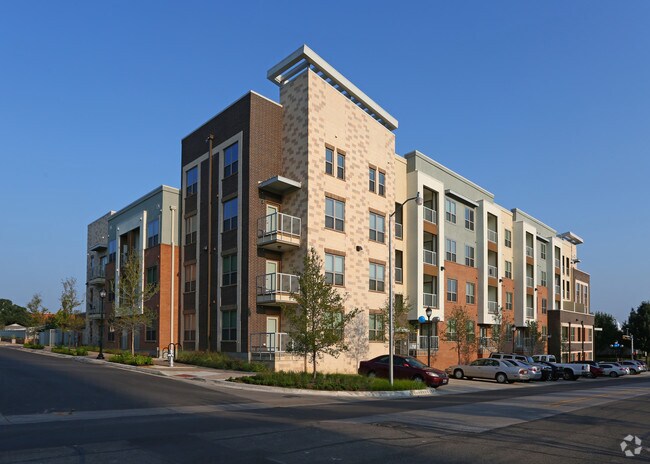 Complejo con estilo de casa - 404 Border Apartments