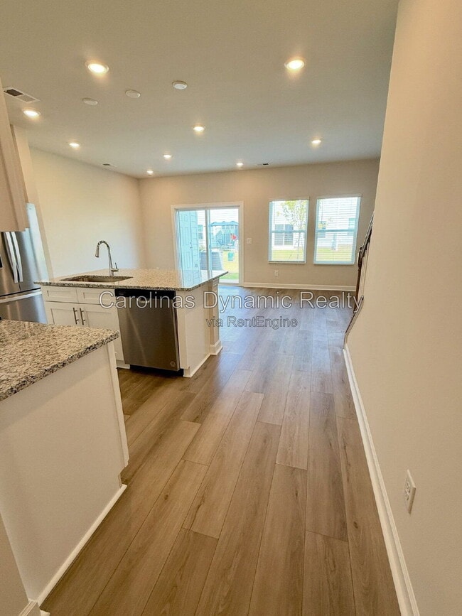 Photo - 1719 Braemar Vlg Dr