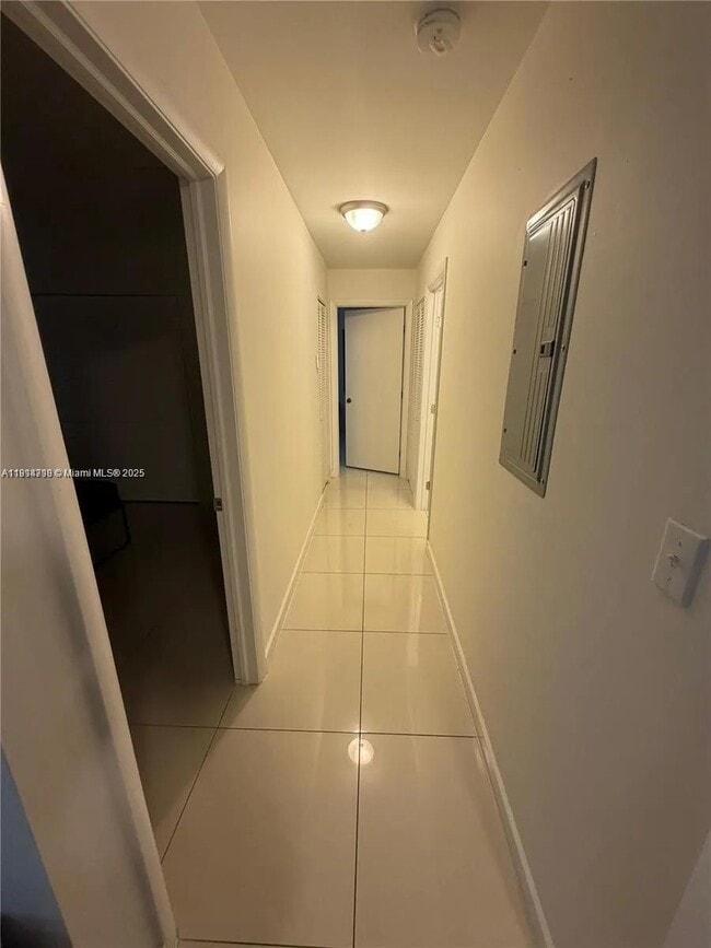 Photo - 1132 NW 38th St Unit 1