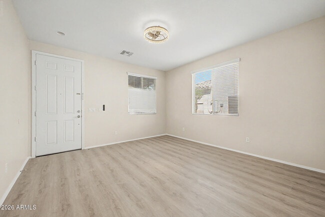 Photo - 955 E Euclid Ave