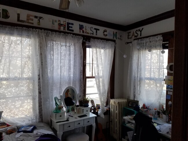 Photo - 2076 Dayton Ave