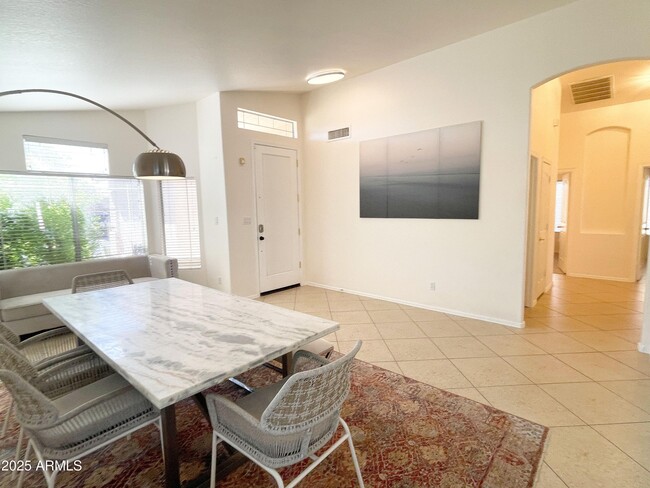 Photo - 1040 E Silverwood Dr