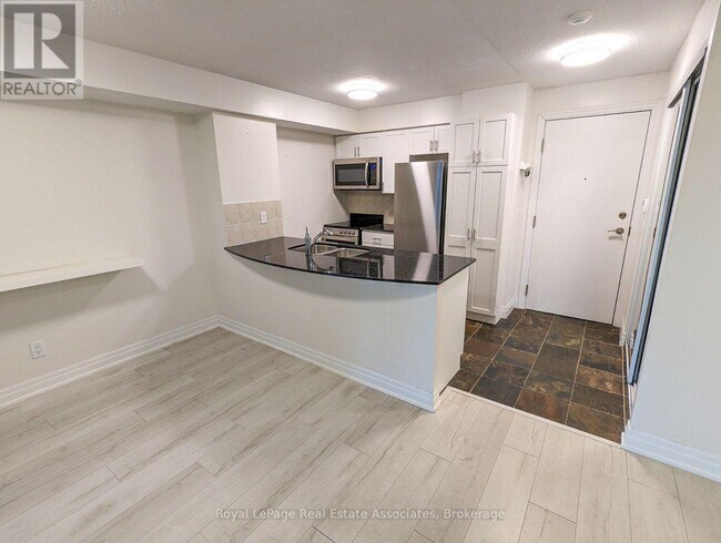 Photo - 2121 Lake Shore Blvd W Unit 509