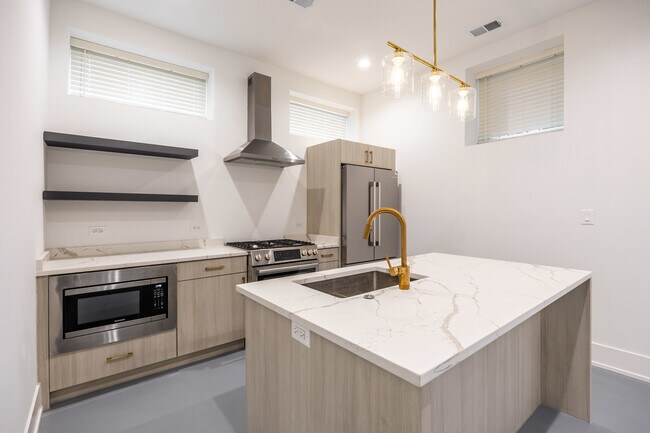 Photo - 1814 W Thomas St Unit 1R