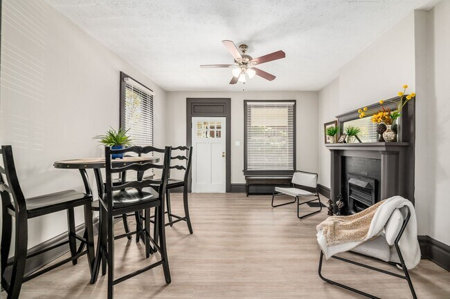 Photo - 418 E Oakland Ave