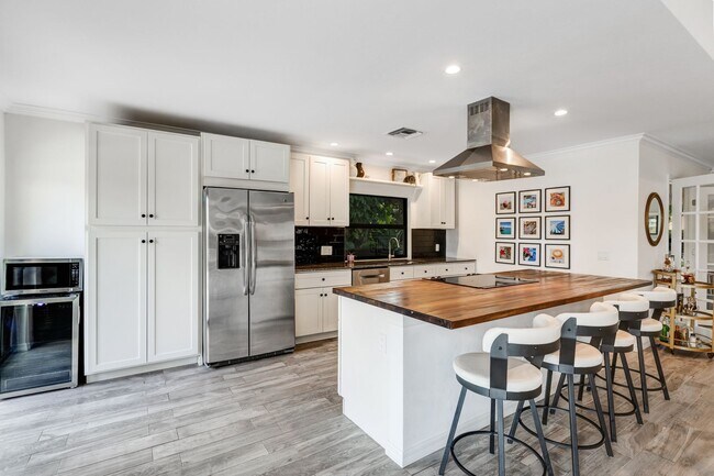Photo - 2172 Kings Lake Blvd