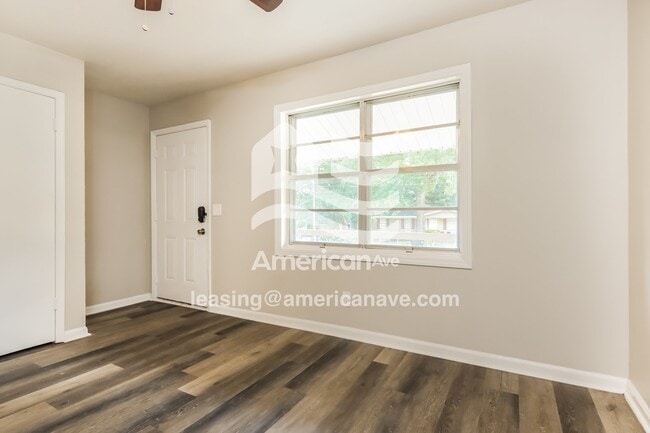 Photo - 1838 Emerson Ave