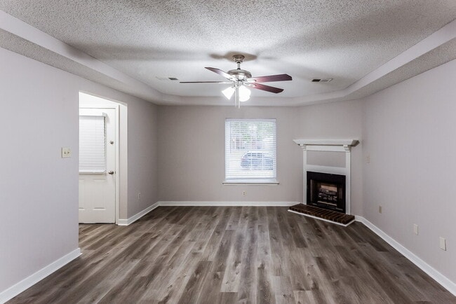 Photo - 7163 Windsor Dr